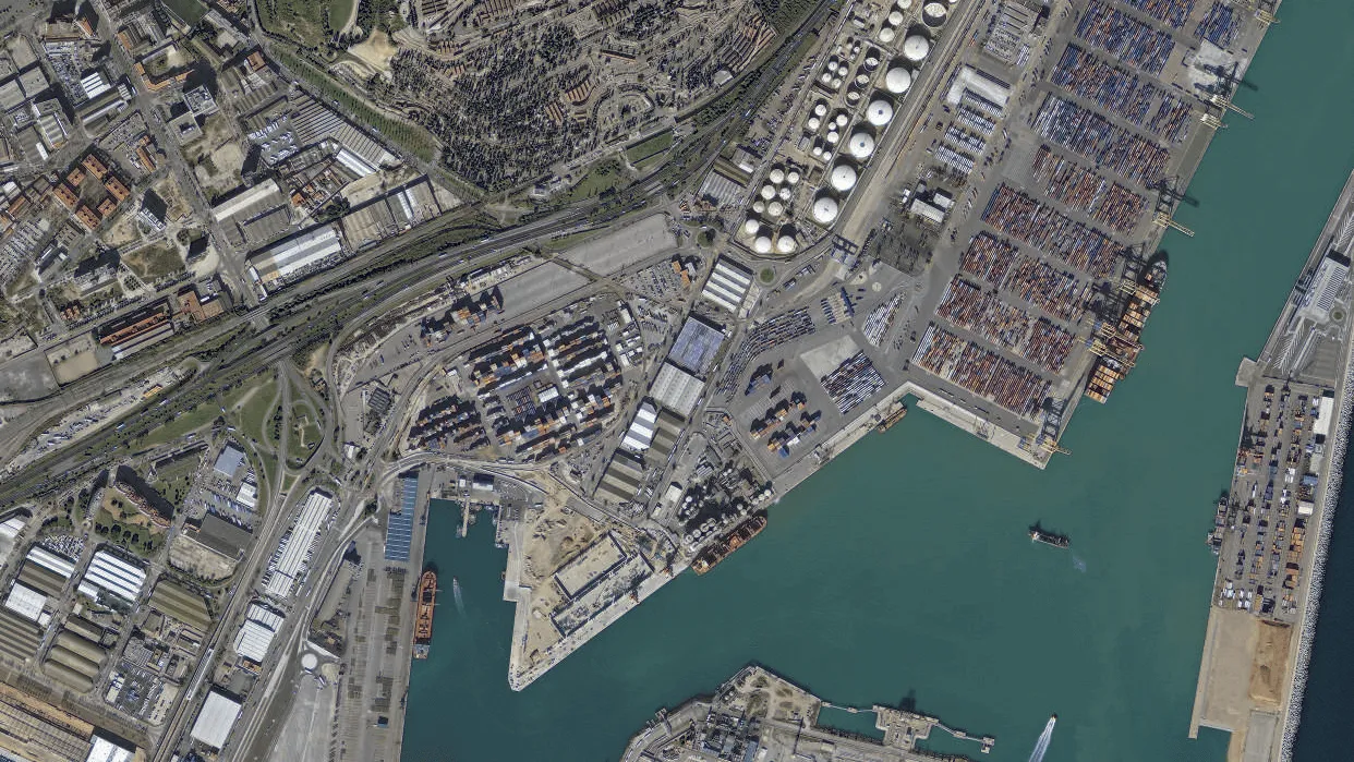 A KOMPSAT-3A image of of the port of Barcelona (Spain)