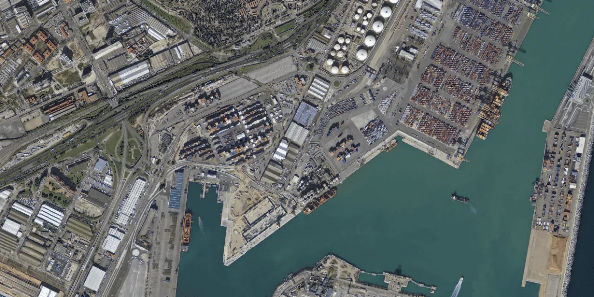 A KOMPSAT-3A image of the port of Barcelona (Spain)